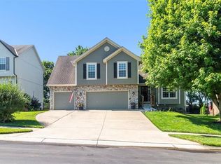 2125 SW Post Oak Rd, Lees Summit, MO 64082