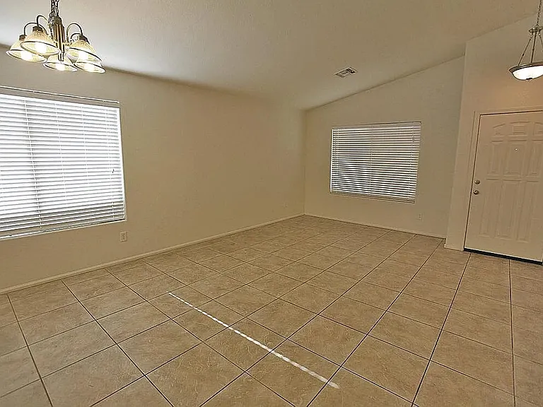 9902 W Melinda Ln — Photo 9