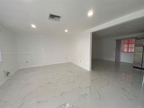 4th image of 1616 Melady Ave