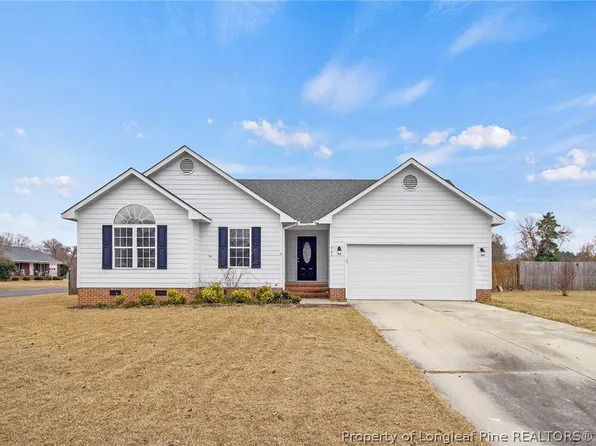 301 Stonewall St, Raeford, NC 28376