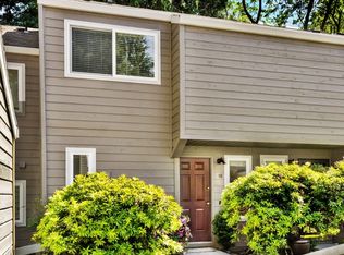 4880 SW Scholls Ferry Rd APT 16, Portland, OR 97225