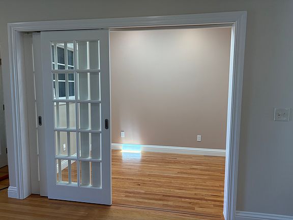 4th image of 251 Staysail Ct