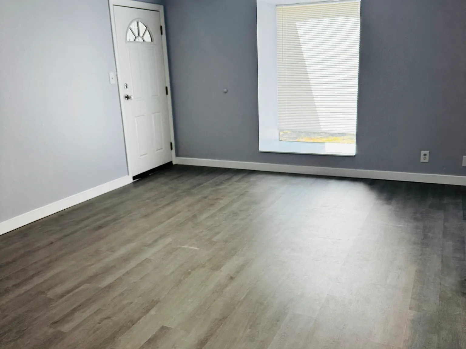 1 bed, 696 sqft, $950 — Photo 3