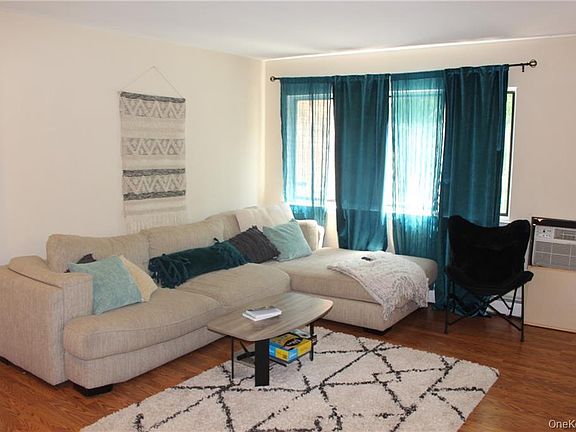 2nd image of 81 Stratton St APT 2