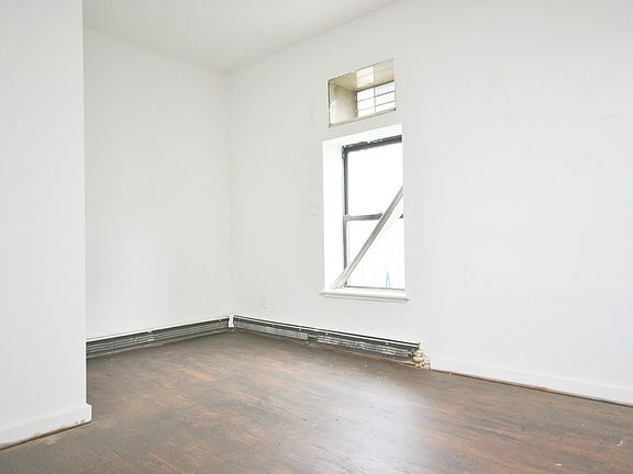 5th image of 853 Atlantic Ave APT 3