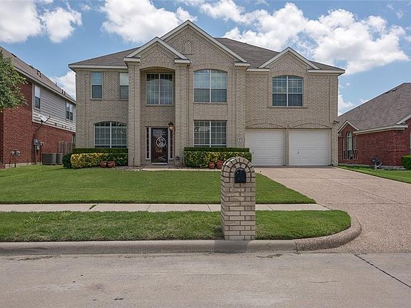 3rd image of 812 Magnolia Trl