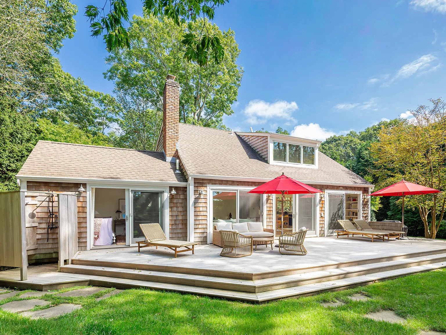 Serene Water Mill Retreat With Sweeping Farm Views — Photo 3