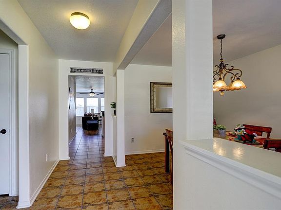 3rd image of 3527 Apple Dale Dr