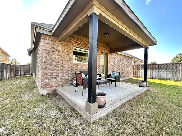 1357 Kneehigh Ln — Photo 29