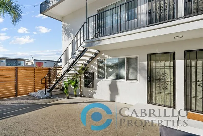 2 bed, 1.0 bath, $2,850 — Photo 4
