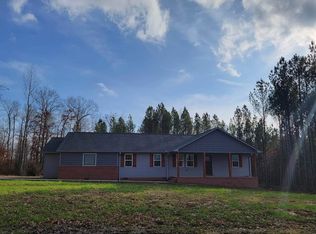 1068 Cane Creek Rd, Lexington, TN 38351