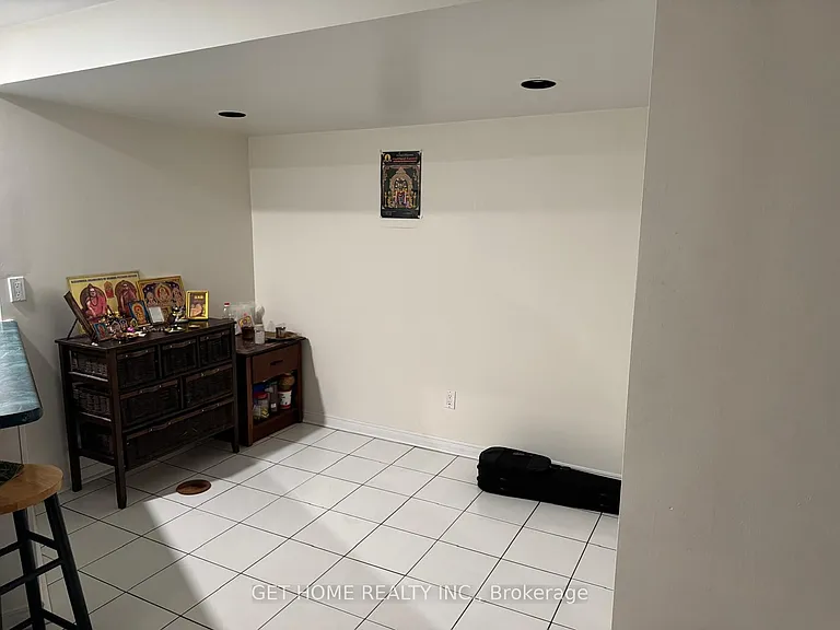 6 Carmichael Dr #LOWER — Photo 4