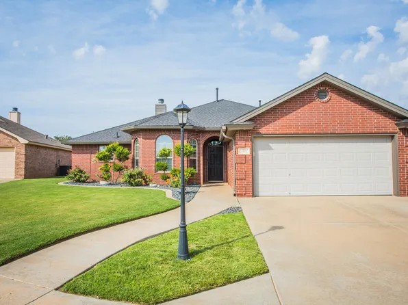 1301 Yorkshire Ave, Wolfforth, TX 79382