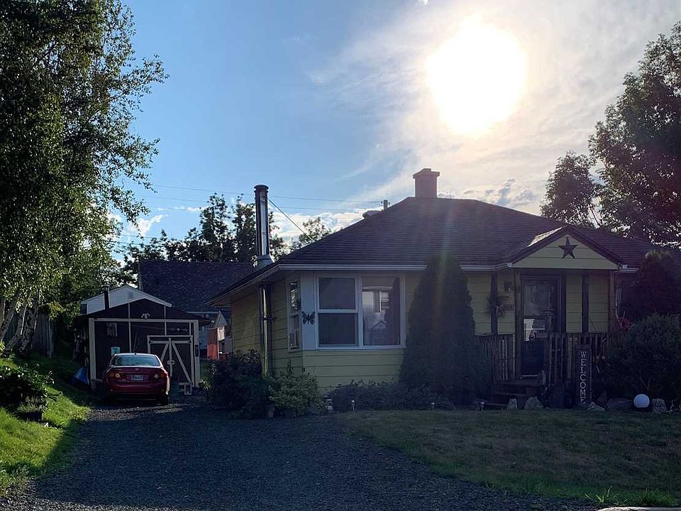 2nd image of 123 Cote Des Neiges Rd