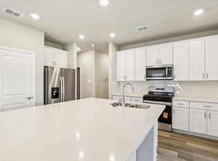 921 Dayflower Ct, Lavon, TX 75166