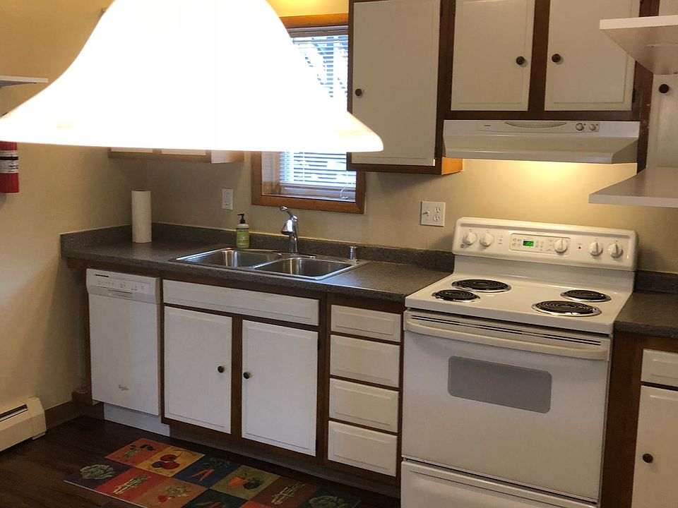 Kitchen area very nice !  