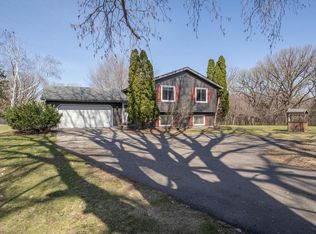 11708 Pheasant Ridge Dr NW, Coon Rapids, MN 55433