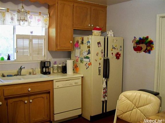 5th image of 4917 Papaya Dr