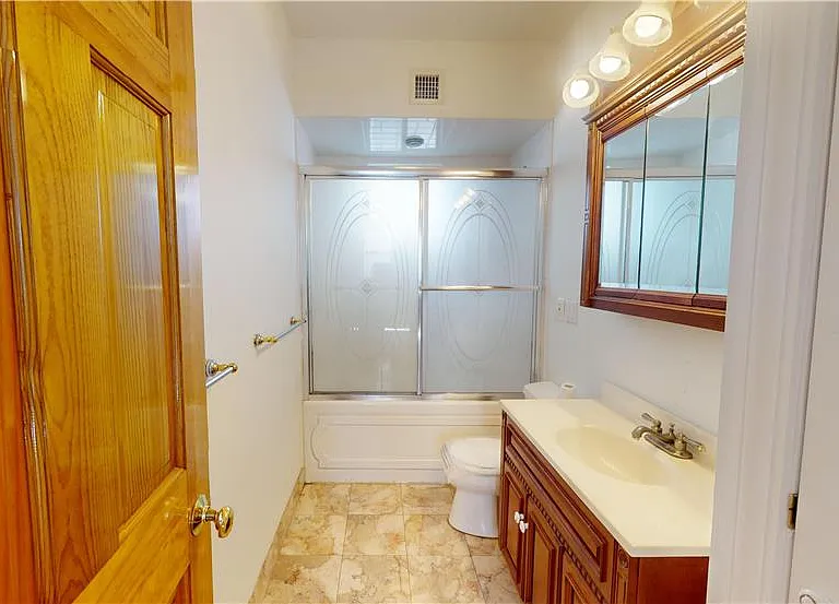 200 Hyde Park Ave #2 — Photo 6