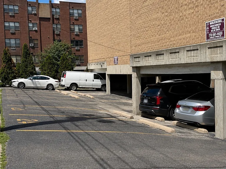 5320 N Damen Ave #200 — Photo 19