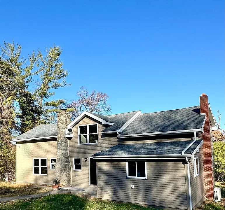 1880 S Delaware Dr