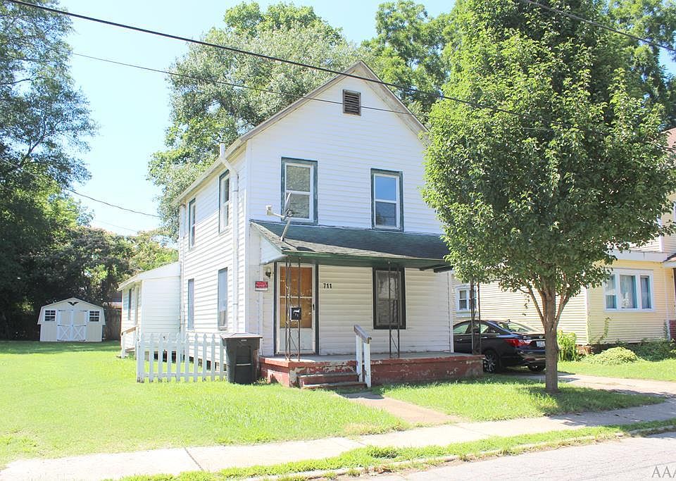 1st image of 711 Greenleaf St