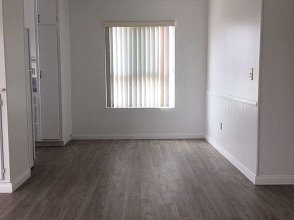 4th image of 4811 Bermuda Ave APT 9