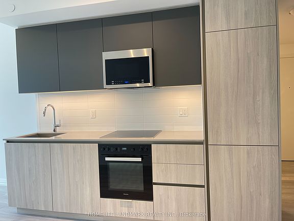 4th image of 400 King St W #604