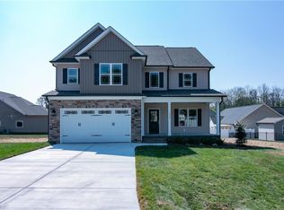 7015 Smokerise Ln, Kernersville, NC 27284