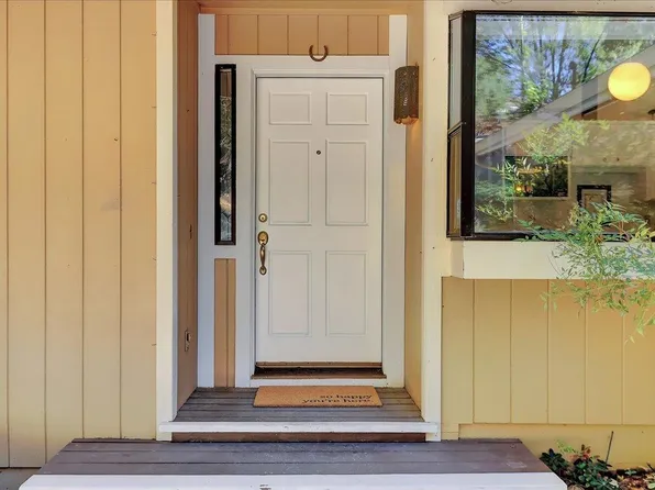 18888 Connie Dr, Grass Valley, CA 95949