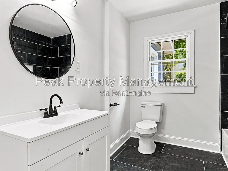 2958 Winston Churchill Dr — Photo 13