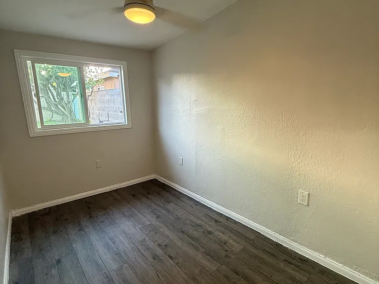 8217 Bradwell Ave — Photo 8