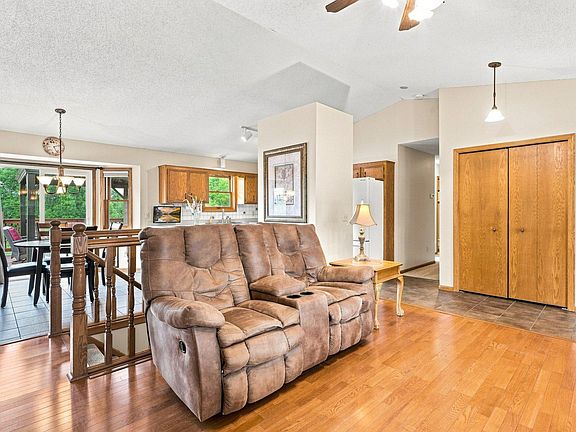 4th image of 17314 Greentree Path