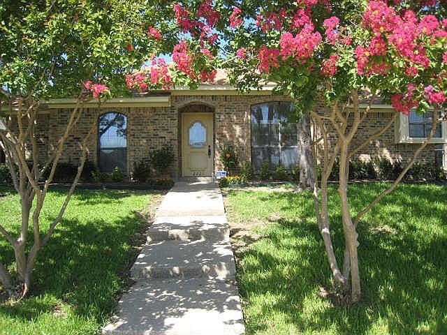 1st image of 2221 Carmel Dr
