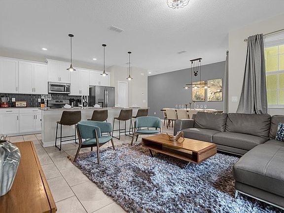 3rd image of 4820 LOVE STOREY LANE