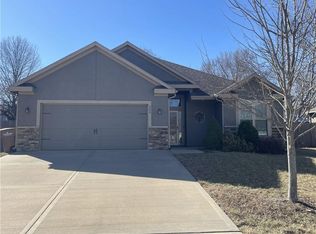 305 E Olive St, Raymore, MO 64083