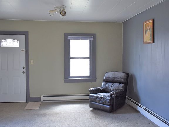 5th image of 702 E Adams Ave