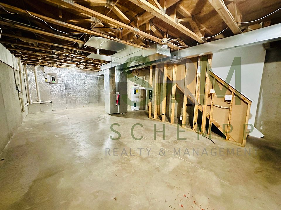 1st image of 102 Weist Pl #108