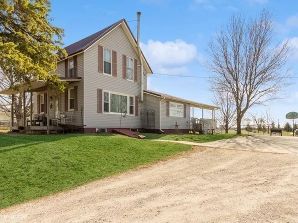 2207 250th St, Washington, IA 52353