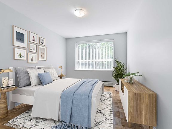 5th image of 10 Lamport Ave #204
