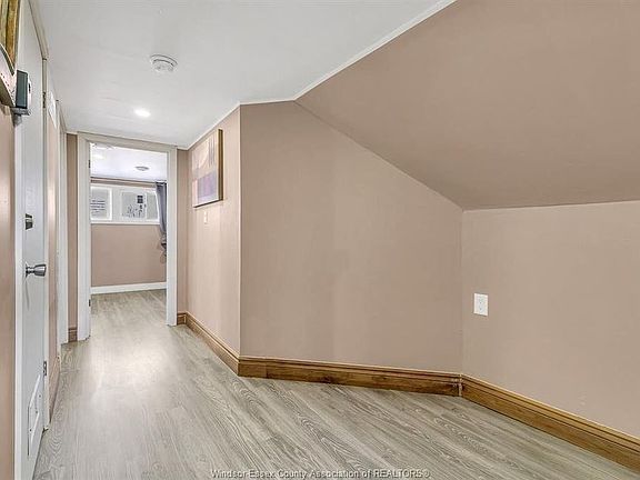 4th image of 174 Janette Ave #2