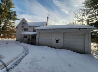 8 Clay Rd, Gardiner, ME 04345