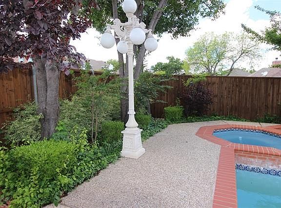 5th image of 7601 Scarlet Oak Dr