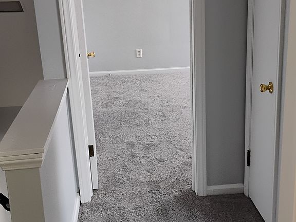 2nd floor hall to bed rooms