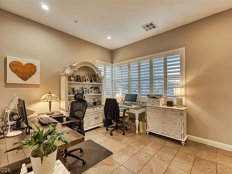 11729 Belorado Ave — Photo 18