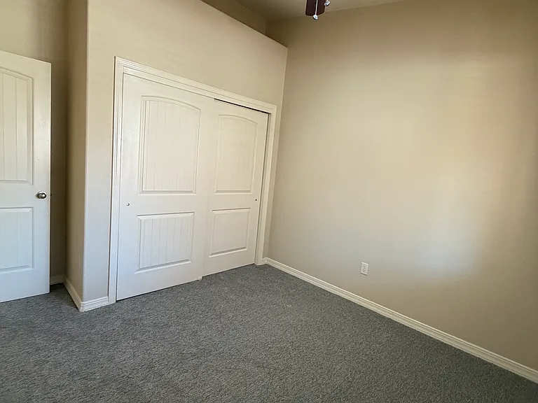 1460 N 400 W — Photo 21