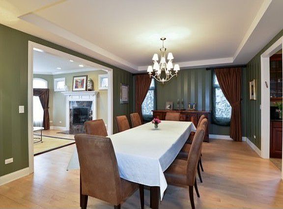3rd image of 6550 N Trumbull Ave