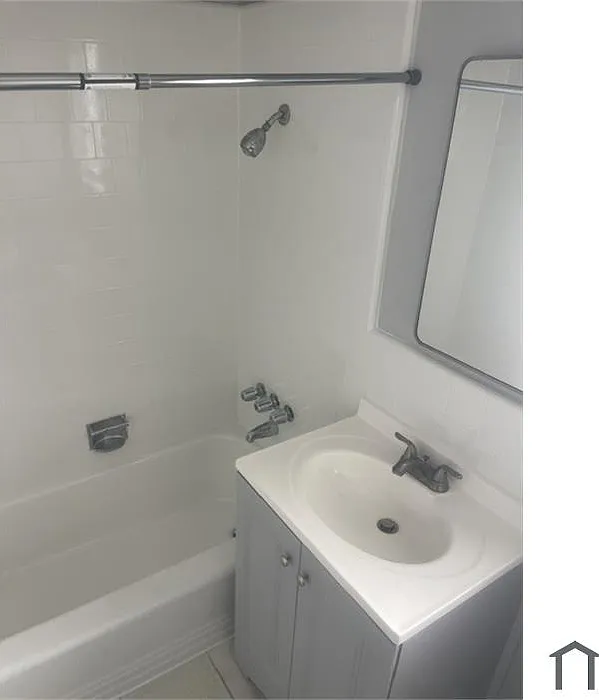 1 bed, 1.0 bath, $2,000 — Photo 3