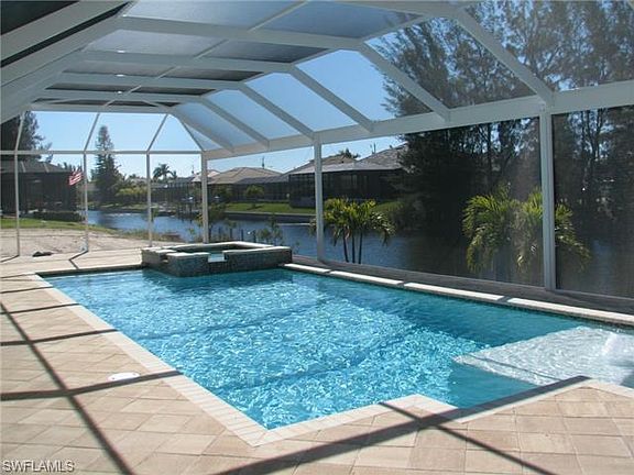 5th image of 4332 SW 18th Ave