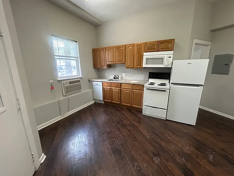 3515 Indian Queen Ln #E2 — Photo 7